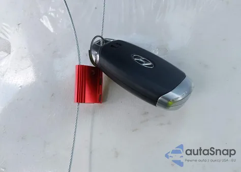 2021 Hyundai Elantra Sel z USA, uszkodzony, nr VIN 5NPLM4AG1MH003986